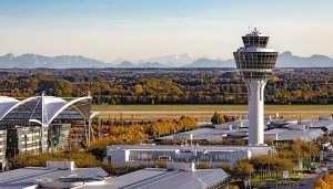Flughafen alpenpanorama